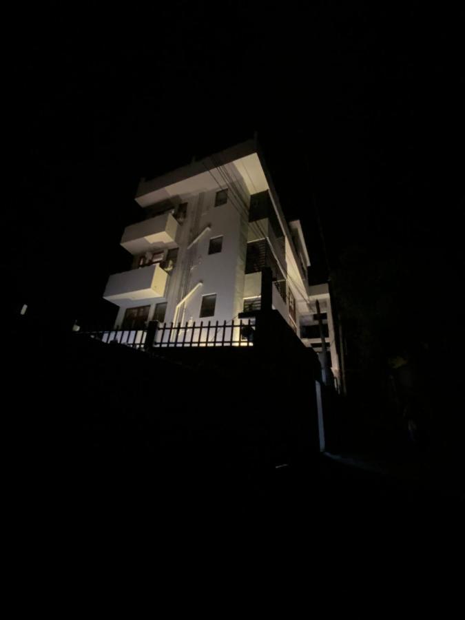 Aurelia Inn Kandy Exterior photo