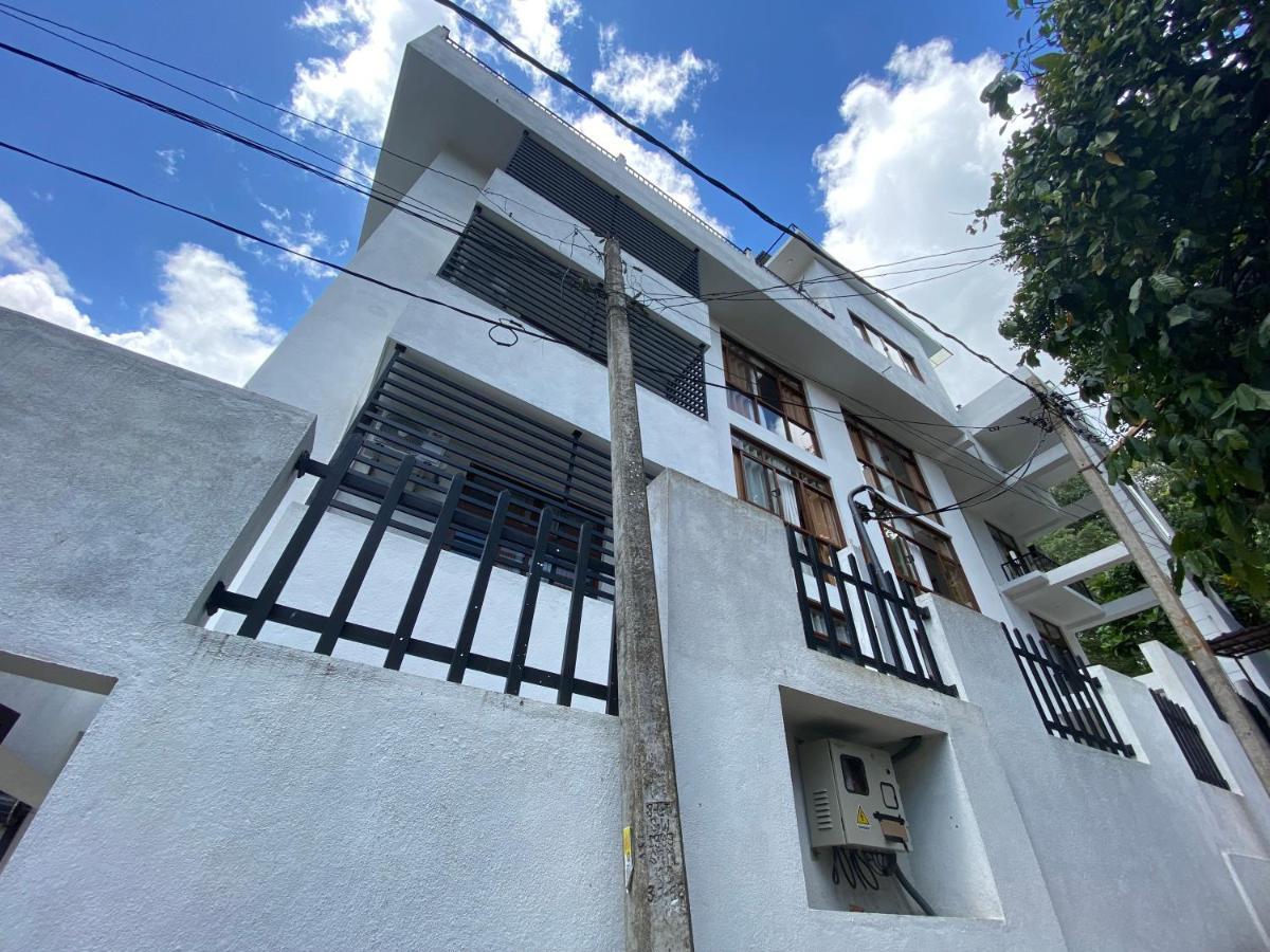 Aurelia Inn Kandy Exterior photo